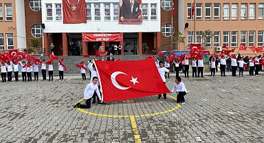 BEYAZŞEHİR BORSA İSTANBUL İLKOKULUNDA CUMHURİYET COŞKUSU