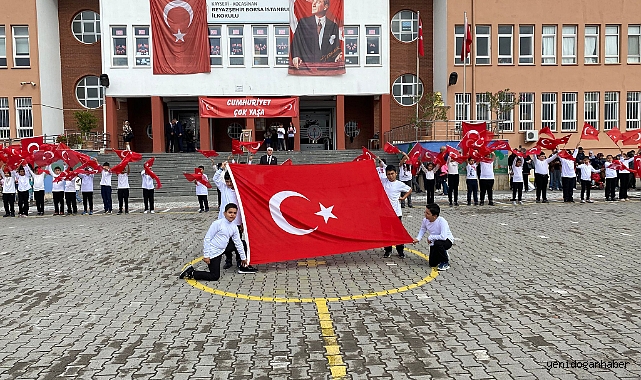 BEYAZŞEHİR BORSA İSTANBUL İLKOKULUNDA CUMHURİYET COŞKUSU